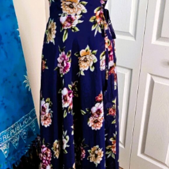 Lulus Always There For Me Navy Blue Floral Print Wrap Maxi Dress Small - Picture 6 of 14